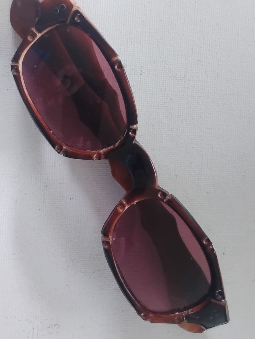 Rare Vintage MOD TIKI HAWAIIANA Mid Century Med. Brown Bamboo SunGLASSes . NOS